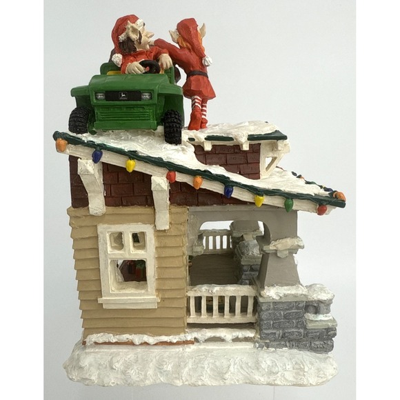 ERTL John Deere Christmas Village House Elves Up On The Housetop 1999 - Picture 4 of 9